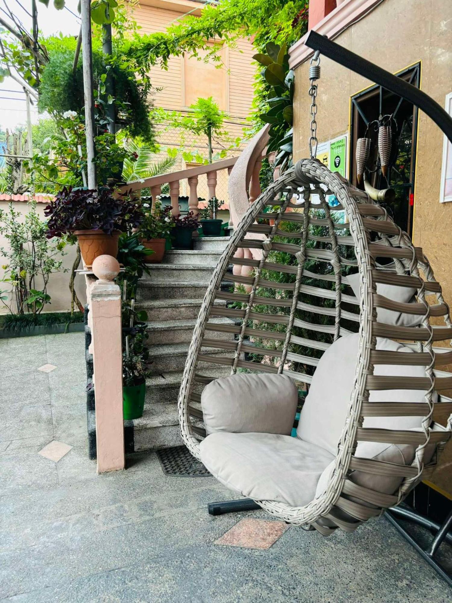 Отель Nana'S House Батуми Экстерьер фото