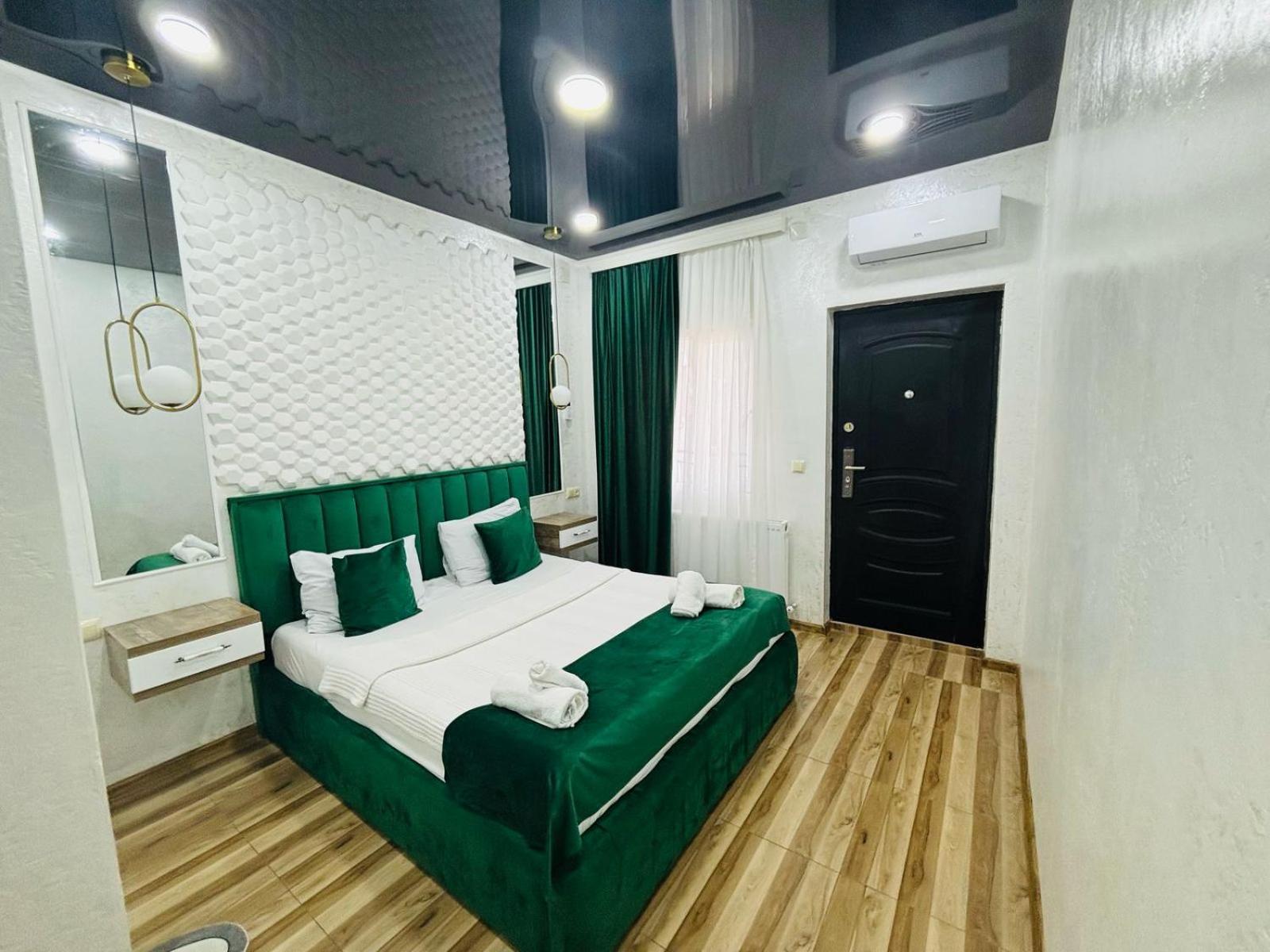 Отель Nana'S House Батуми Экстерьер фото